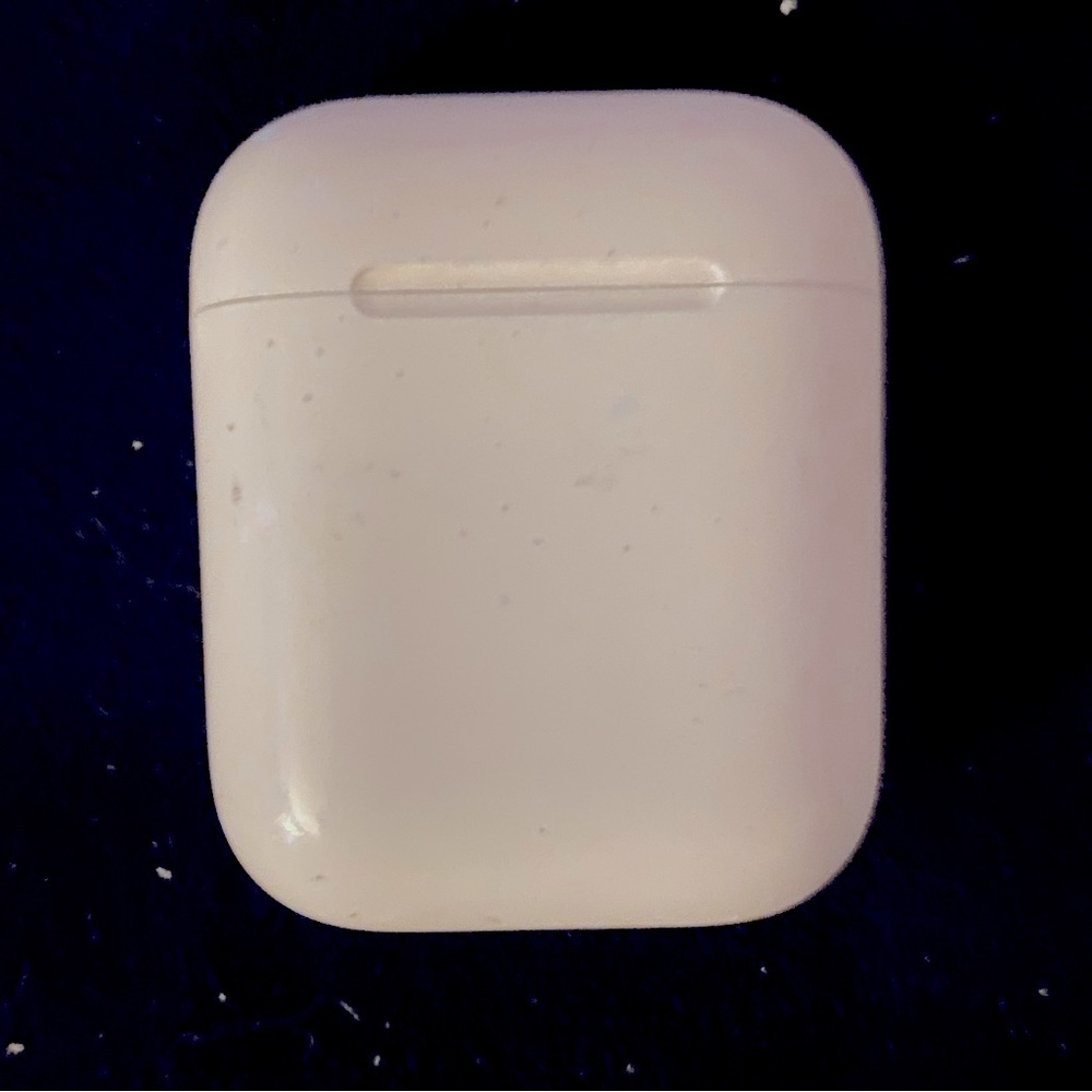 Apple AirPods (service needed)